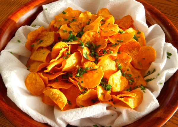 Hướng dẫn cách làm snack khoai tây bằng lò vi sóng Làm snack khoai tây bằng lò vi sóng