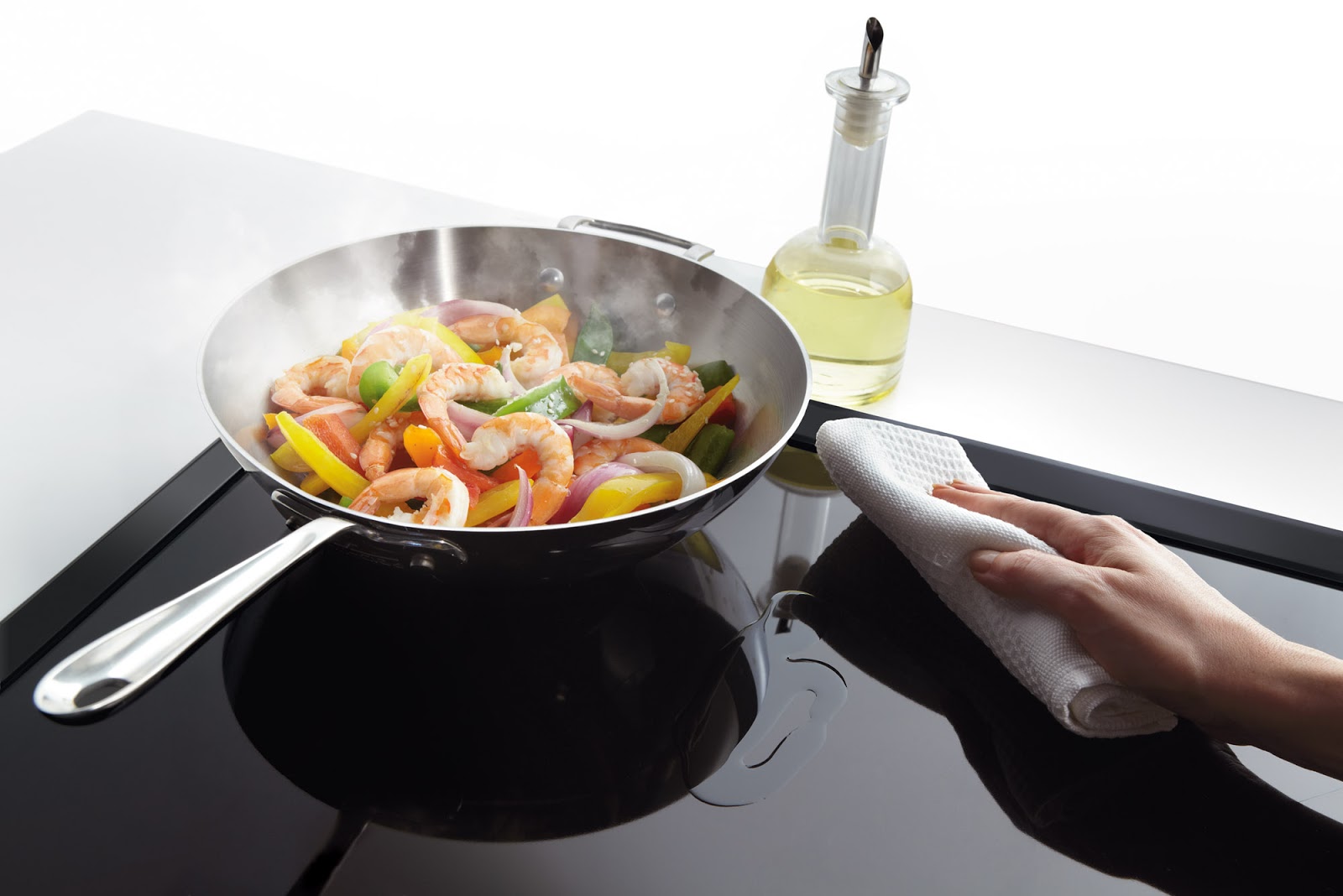 6 ưu điểm nổi trội của bếp từ giúp nấu nướng dễ dàng hơn bếp từ an toàn