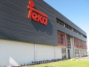 Ngoài các nhà máy ở Tây Ban Nha, chậu rửa bát Teka còn được sản xuất tại một số quốc gia khác như Ý